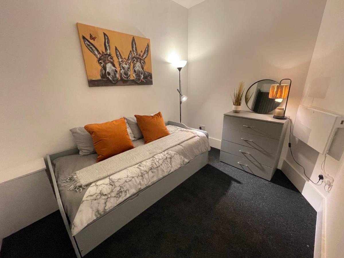 Urban 3 Bedroom Home In Kings Heath-Great Location バーミンガム エクステリア 写真